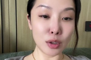 馬布里首次嘗試雞蛋灌餅：好吃！