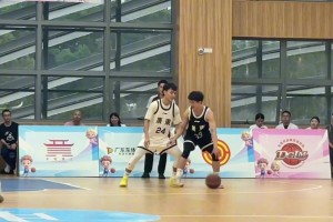 后衛(wèi)背打中鋒？楊溢坐打徐杰吃到大帽