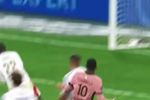 順利拿下第一座金球？回顧登貝萊上賽季的經(jīng)典慶祝動作！