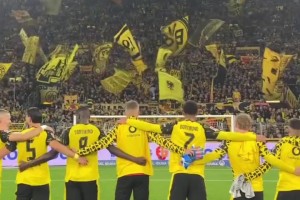 開(kāi)局不錯(cuò)！德甲主場(chǎng)戰(zhàn)勝狼堡，多特賽后球迷互動(dòng)環(huán)節(jié)！