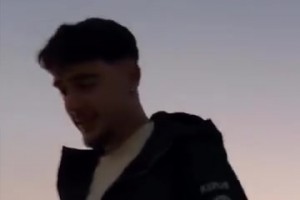 德國(guó)遠(yuǎn)征軍！拜仁抵達(dá)塞浦路斯！奧利塞經(jīng)典穿搭！