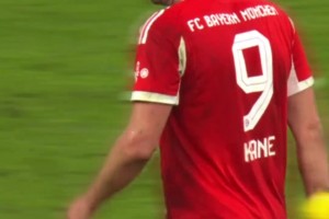 恨不得親自去守門了！裁判視角看凱恩回撤到禁區(qū)邊上防守！