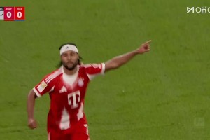 拜仁1-0領(lǐng)先藥廠！比朔夫直塞，格納布里超車寬薩后單刀破門