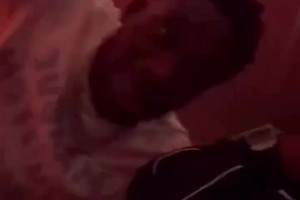 穆西亞拉、阿方索·戴維斯&奧利塞一起去看Drake的演唱會(huì)