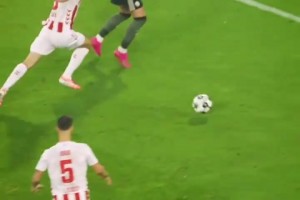 老藝術(shù)家的從容！凱恩這腳無(wú)定形射門，游戲里都未必能做到！