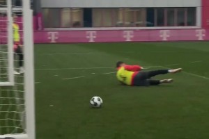 改善的力量！奧利塞在拜仁訓(xùn)練中多次用右腳射門！