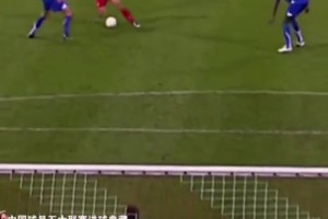 單車過(guò)人驚艷德甲！當(dāng)年邵佳一留洋時(shí)真的敢做動(dòng)作啊