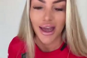 依舊會玩！曼聯(lián)女網(wǎng)紅預(yù)測晚上比賽：曼聯(lián)2比1拿下熱刺！