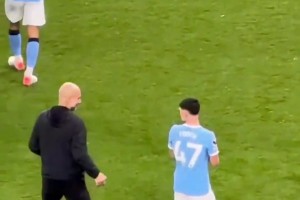 瓜迪奧拉賽后找福登時偷偷從背后給了腦袋一巴掌~