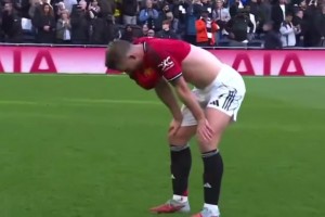 曼聯(lián)球迷：看到賽后德里赫特的不甘，真讓人心痛