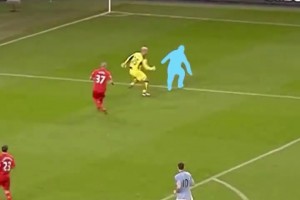 某曼城球員對戰(zhàn)利物浦時進了不可思議的一球，還認得出他嗎？