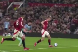 曼聯(lián)博主：都是半斤八兩，看看霍伊倫的這次機會