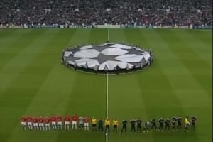 都是熟悉的面孔，2003年歐冠1/4決賽。曼聯(lián)VS皇馬