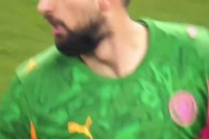 覆蓋范圍不止禁區(qū)！曼城：傳球失誤？幸好有他！