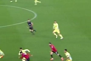 再遇巴黎就看你了！歐洲杯官方曬蘇維門迪世預(yù)賽上單防K77