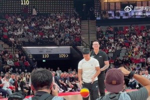 隔行如隔山！蘇炳添罰球罰出離譜三不沾，把易建聯(lián)給整笑了！