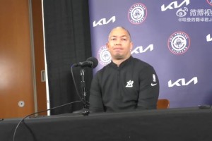 盧：小卡已能做一些動(dòng)作狀態(tài)在變好 至于還要多久我現(xiàn)在說(shuō)不準(zhǔn)