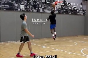 現(xiàn)在也才35歲！沃爾此前的籃球訓(xùn)練！標(biāo)志性的節(jié)奏變換！