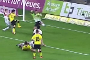 進(jìn)球大戰(zhàn)！經(jīng)典回顧：11/12賽季多特主場4:4戰(zhàn)平斯圖加特！