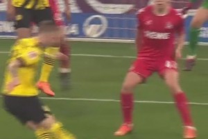 優(yōu)雅美妙的弧線！名場面：羅伊斯這球讓對手無計(jì)可施！