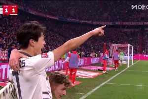 你敢信？拜仁主場1-2遭美因茨反超！李在城前插禁區(qū)飛身頭球破門