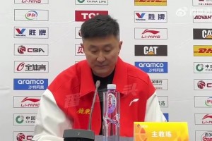 杜鋒賽后：年輕球員拼勁不行、太軟了，我接受不了，希望徐杰快點(diǎn)好起來(lái)