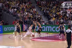 就差一點(diǎn)??！郭昊文最后單打晃飛焦泊喬，可惜拋投短了未能絕殺