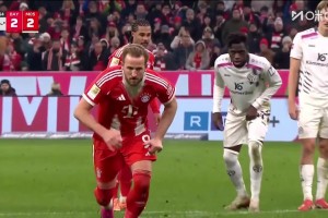 拜仁2-2扳平美因茨！凱恩造點(diǎn)親自主罰輕松騙過門將命中！